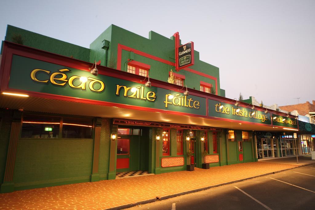 The Irish Village 翡翠城 外观 照片